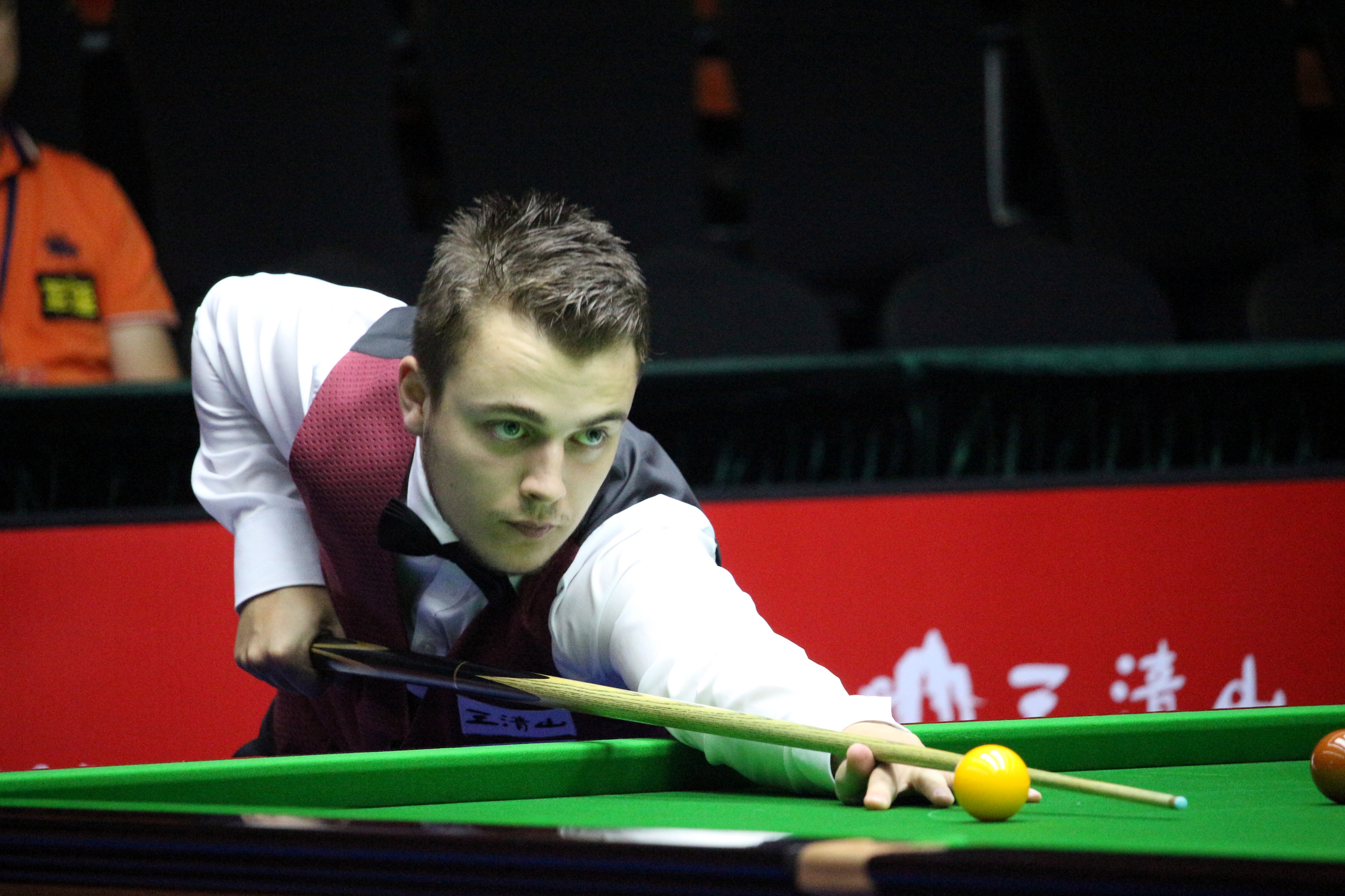 在比赛末段 在比赛末段